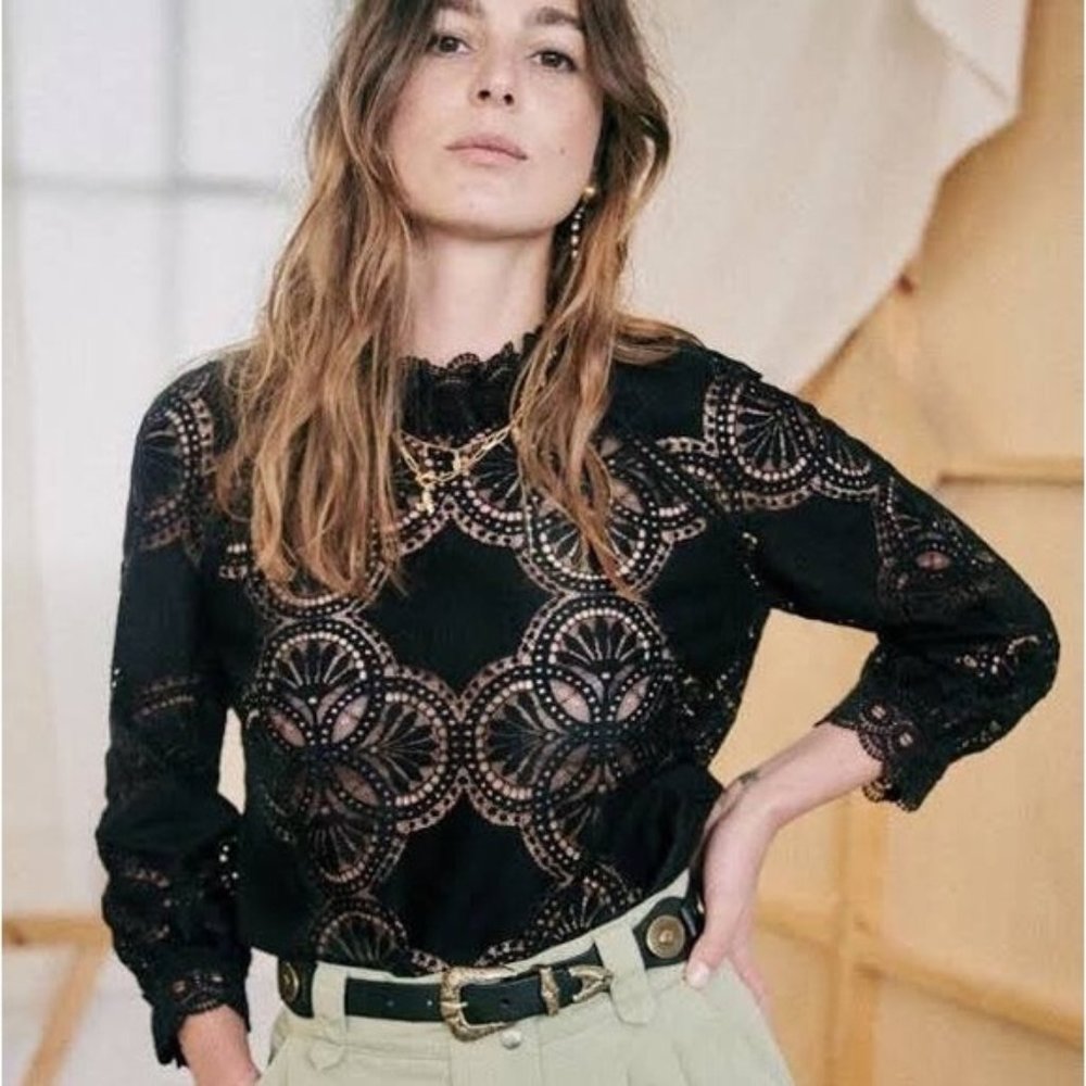 Sézane Bacall blouse in black ~ size 40, pre-owned! - Picture 1 of 12